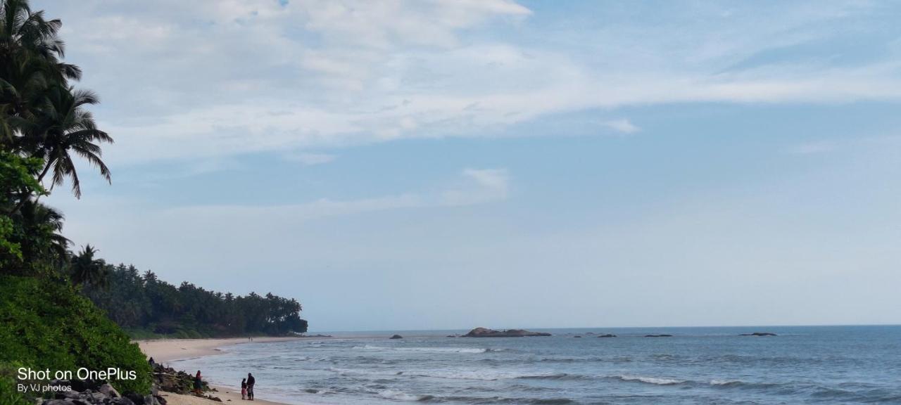 White Shell Beach House Kannur Exteriör bild