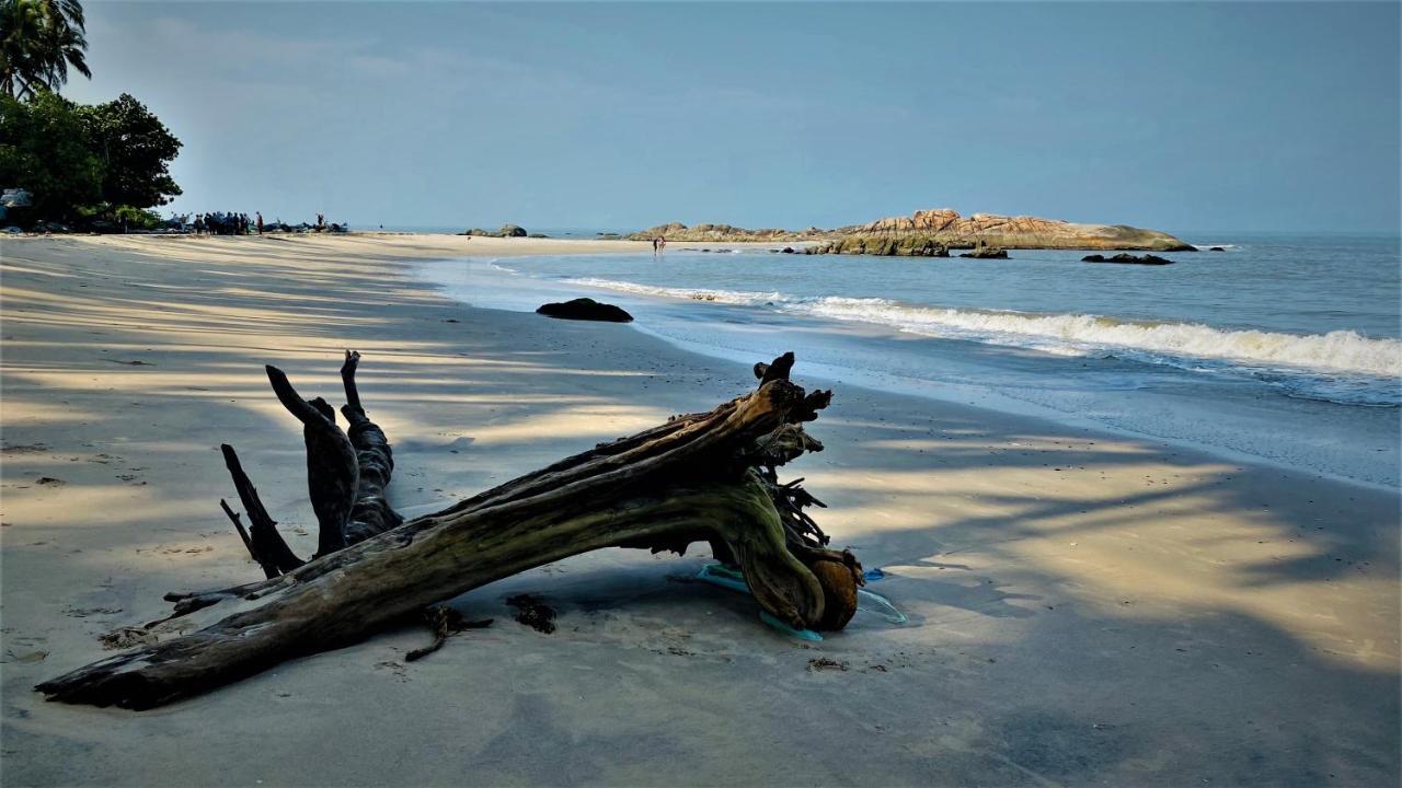 White Shell Beach House Kannur Exteriör bild